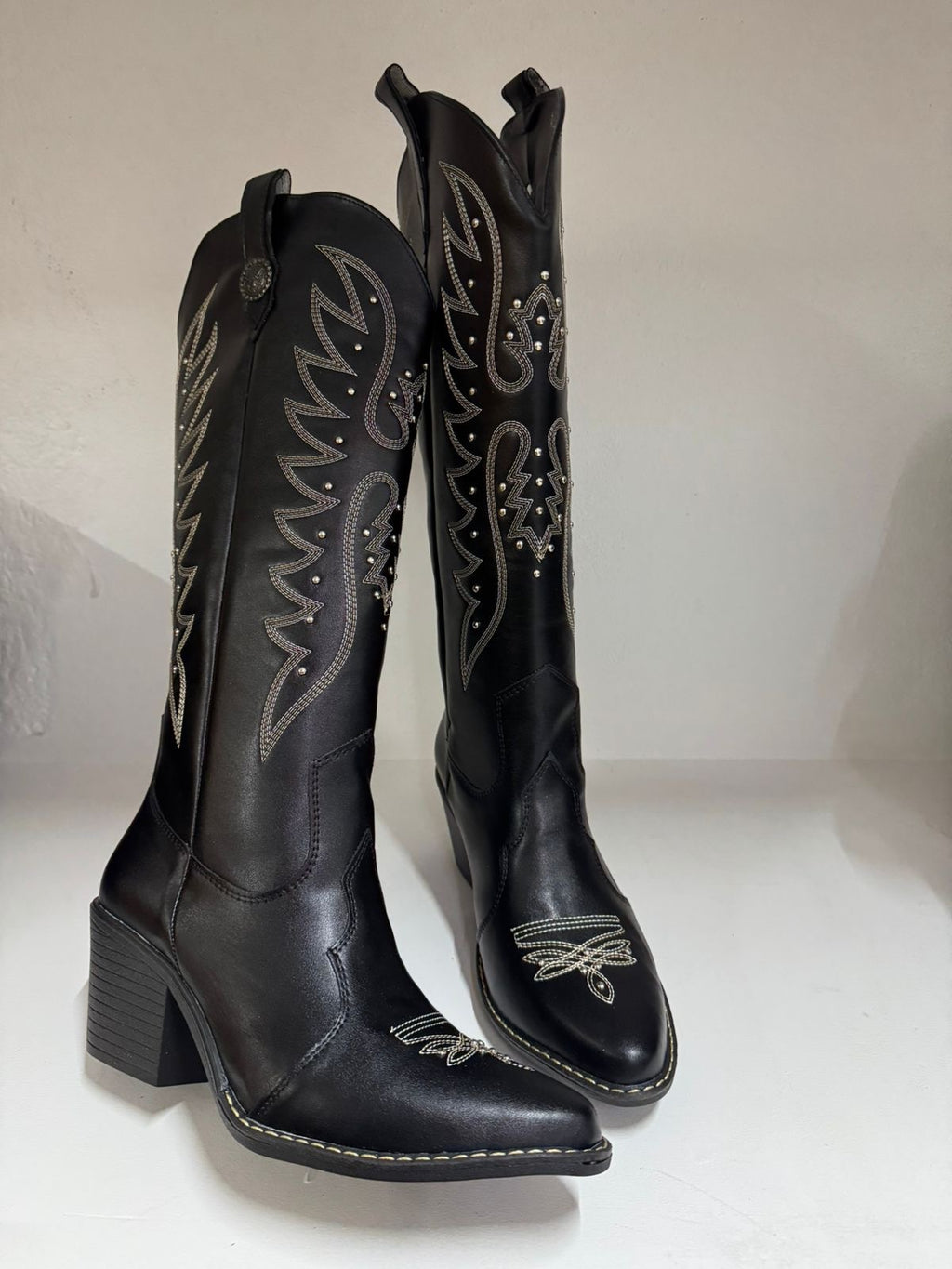 BOTA BORDADA COWBOY "ESTOPEROLES"