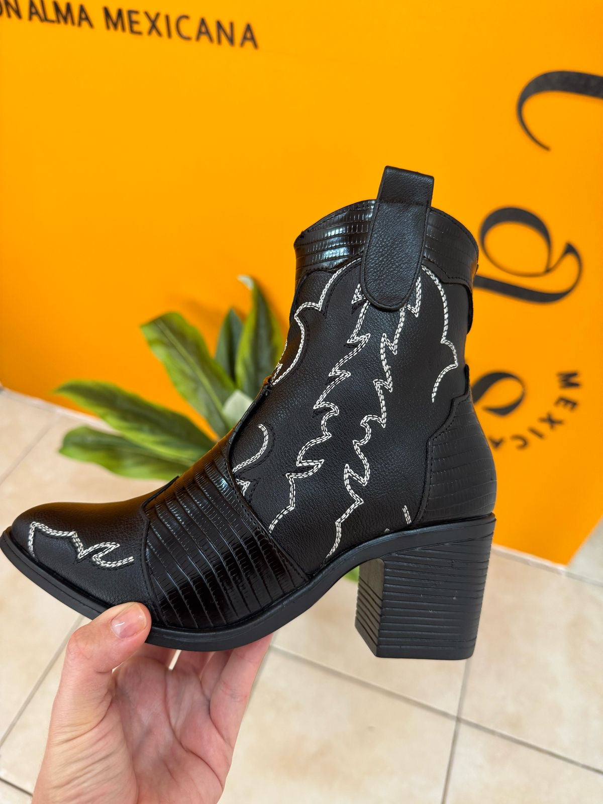 BOTIN BORDADO COWBOY "DALLAS"